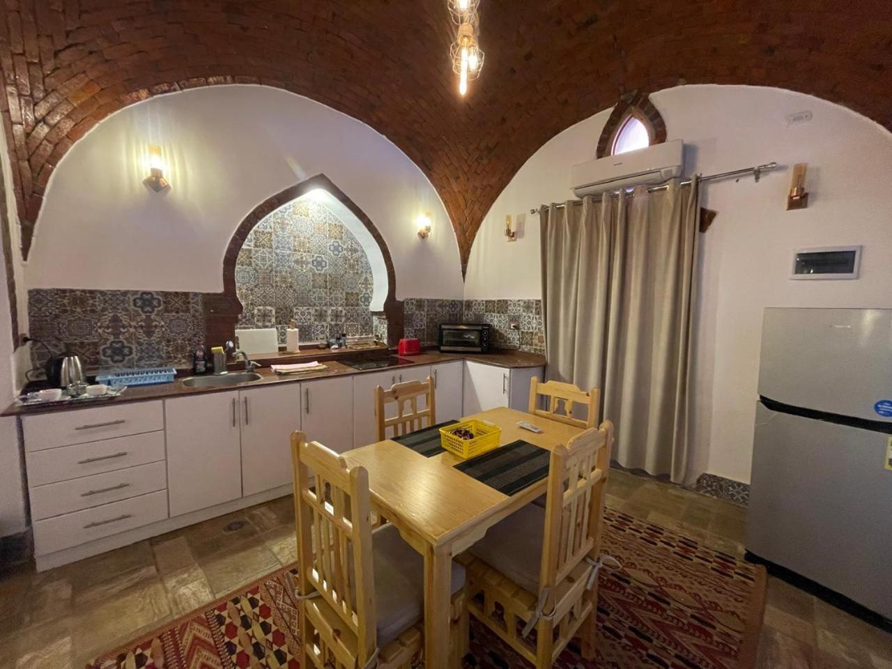 Villa Kemet Jazirat al Awwamiyah Екстериор снимка